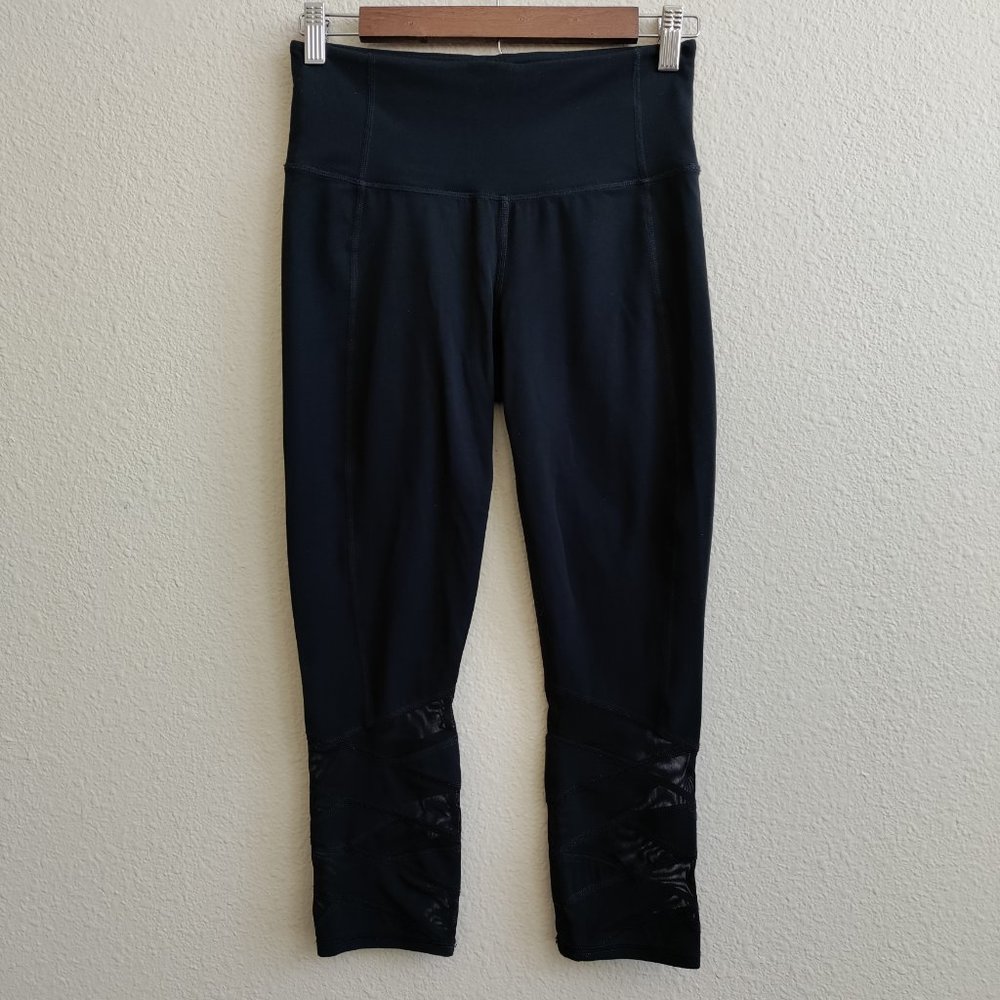 Athleta | Mantra High Rise Capri Mesh Panels Pants Size S - Picture 2 of 16